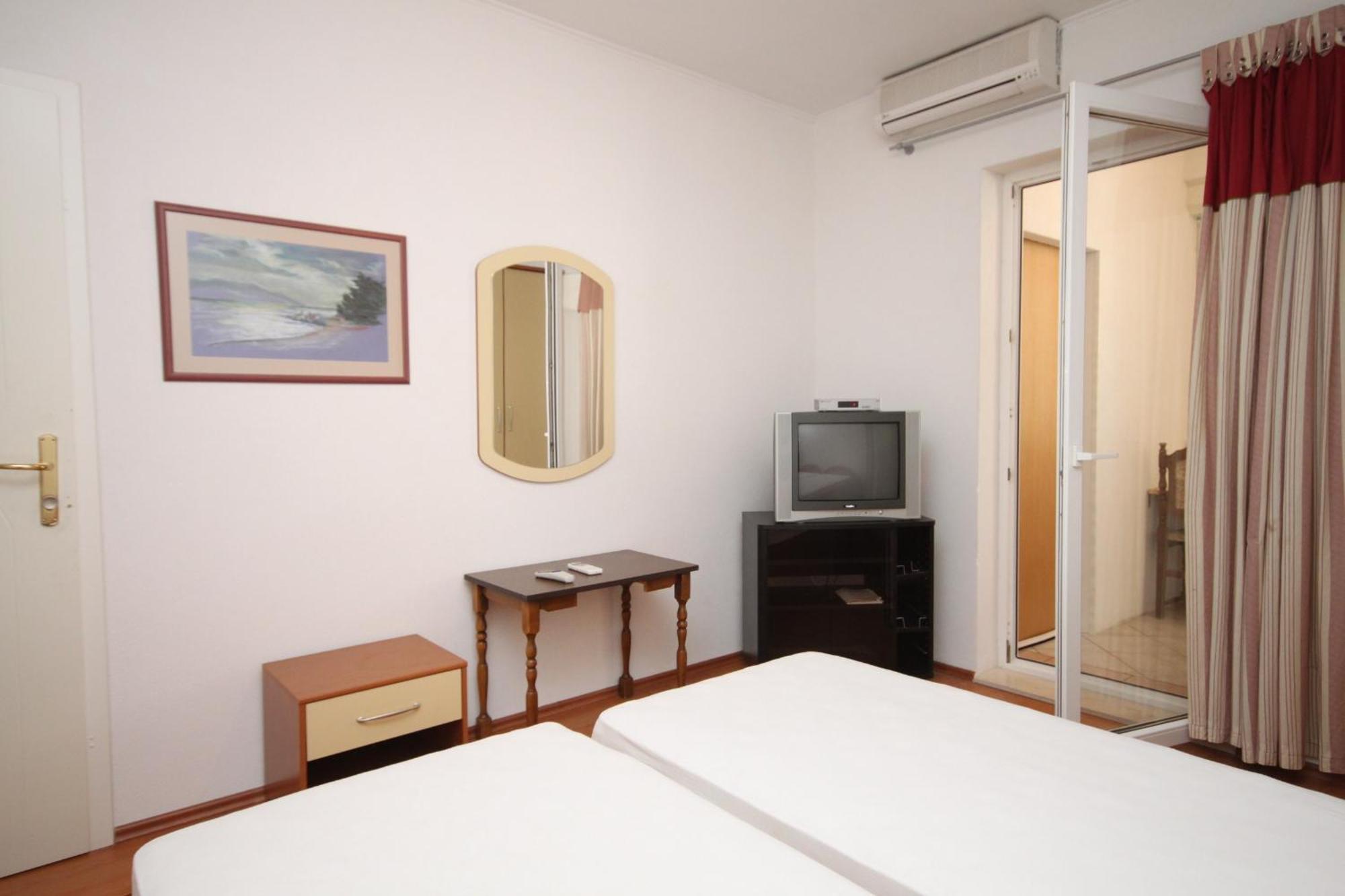 Apartments With A Parking Space Makarska - 6693 Pokoj fotografie